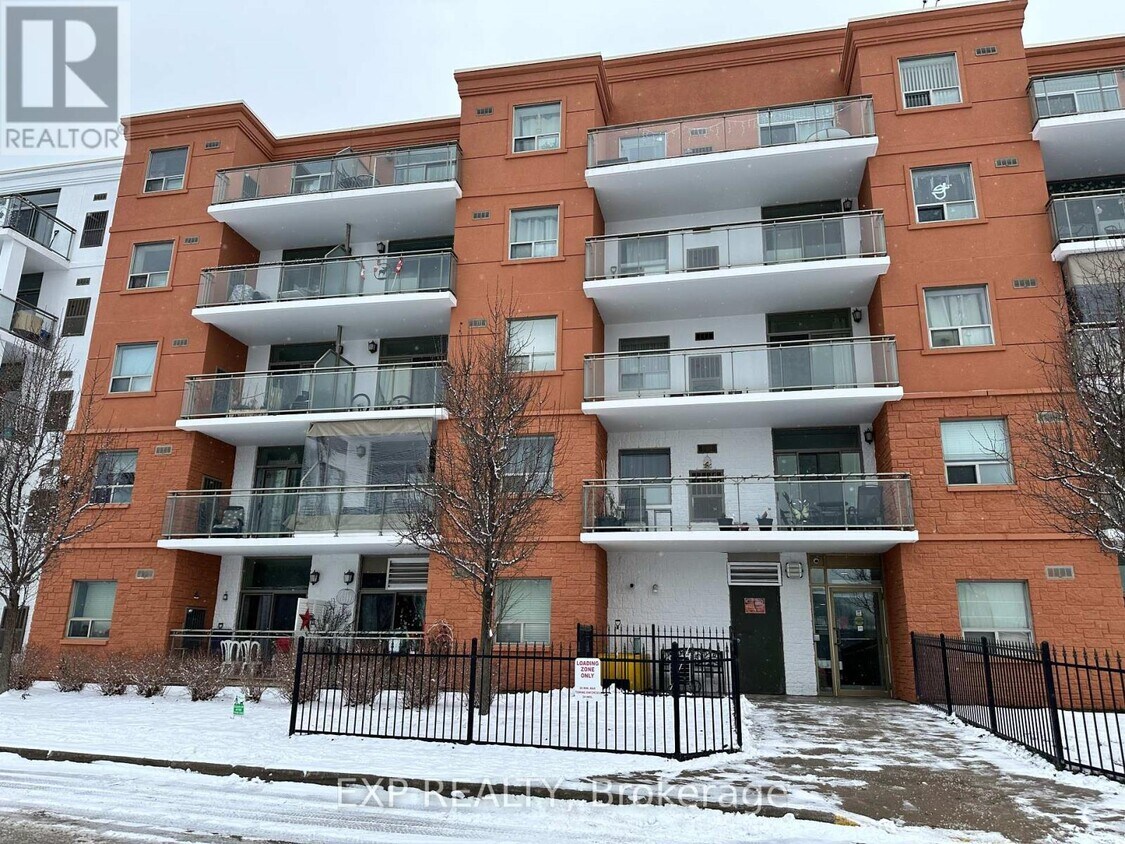 85 Barrie Rd, Orillia, ON L3V 2P6 House for Rent in Orillia, ON