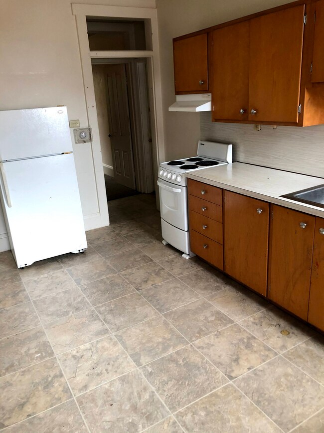 Cocina - 360 Chestnut St