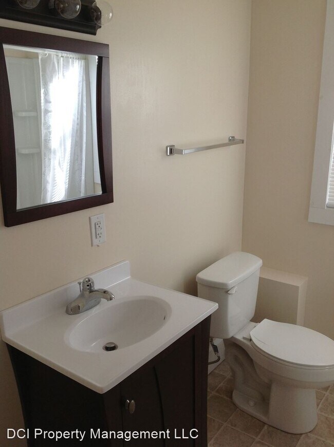Foto del edificio - 3 br, 1 bath House - 1404 Montclair St