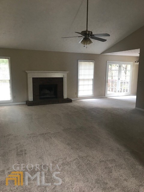 Building Photo - 4665 Hampton Square Dr