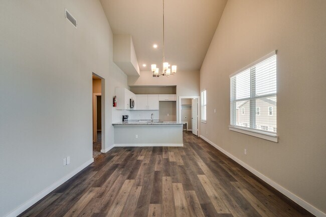 Foto del edificio - GORGEOUS 2 BEDROOM FOUR PLEX LOCATED IN MI...