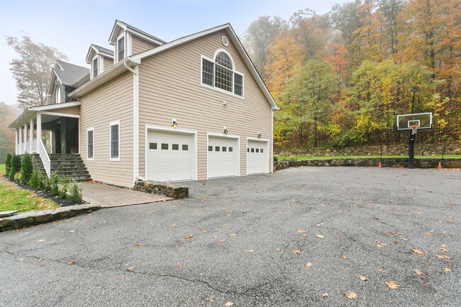 Building Photo - 1674 US-9
