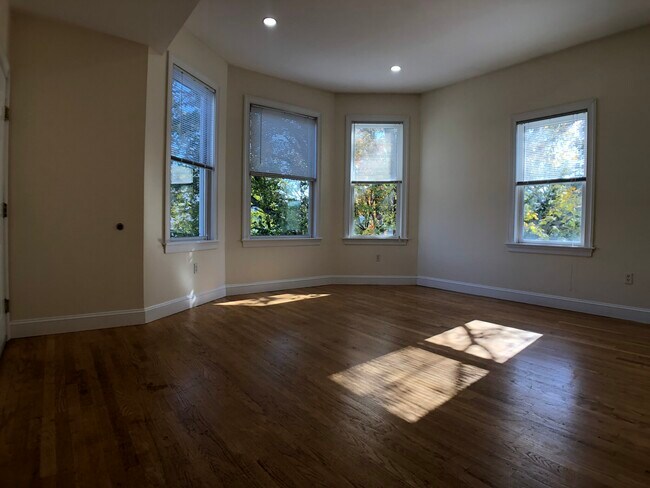 Building Photo - 9 Gardner Terrace
