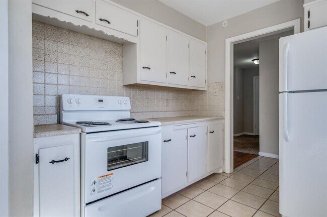 Building Photo - 4816 43rd St