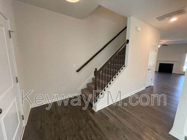 Building Photo - 6058 High Top Lane