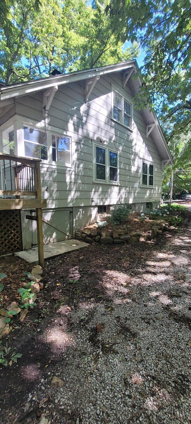 Foto del edificio - 619 S Kentwood Ave