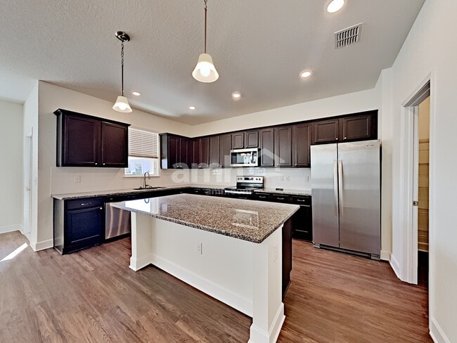 Building Photo - 4510 Birdsong Dr