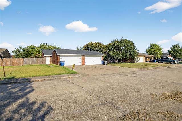 Building Photo - 534 Canary Ln