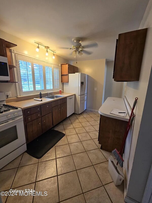 Foto del edificio - 16 Oak Ridge Pkwy