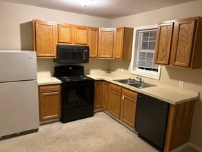 Building Photo - 15 S 2nd St