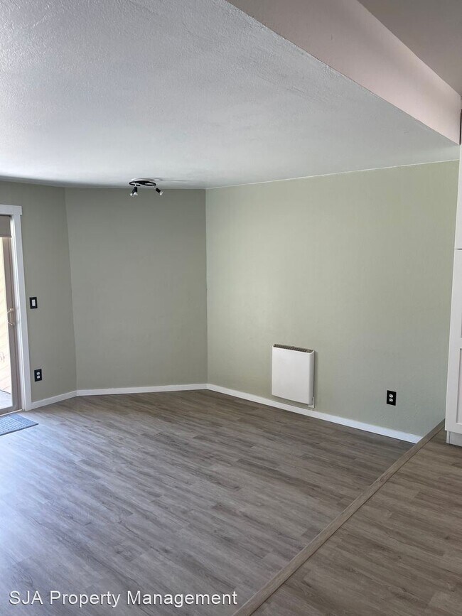 Building Photo - 2 br, 2 bath House - 23003 Lakeview Drive ...