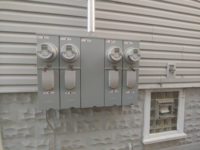 Foto del edificio - 5608 W Higgins Ave