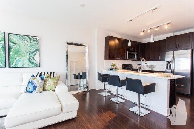 Foto del edificio - 1460 N Halsted St