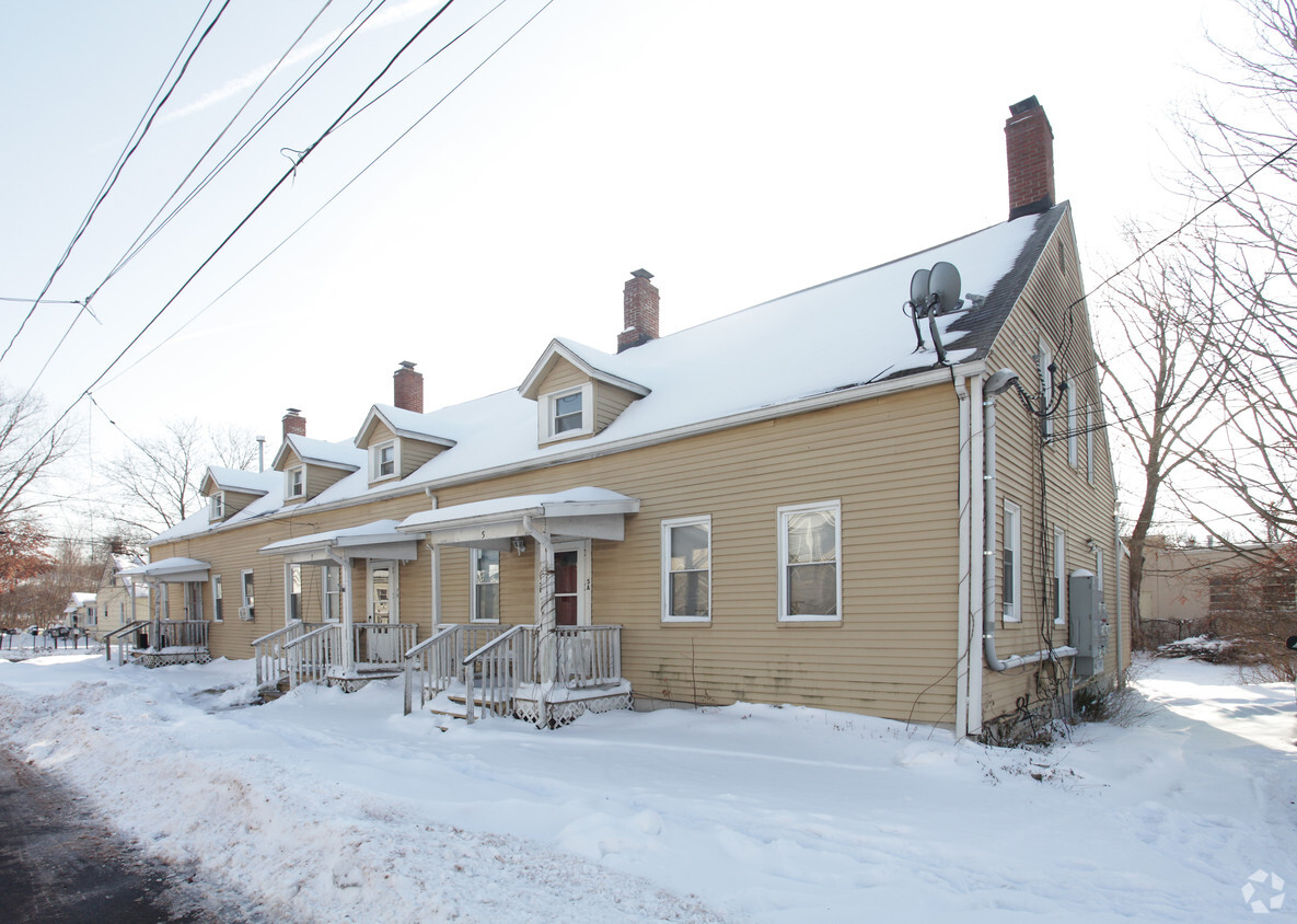 Primary Photo - 5-9 Maple St