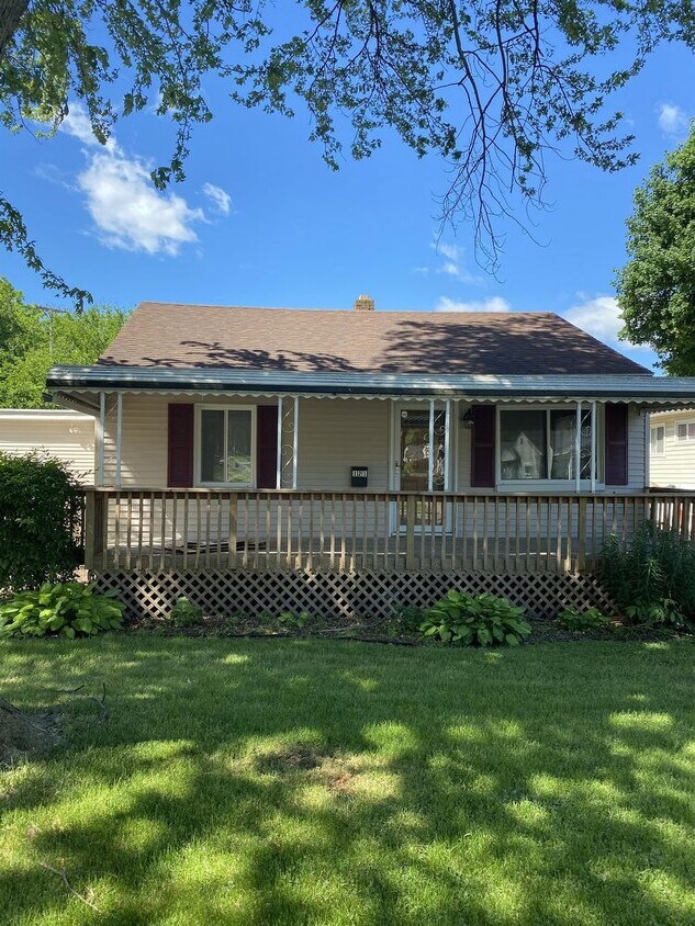 Primary Photo - 121 Blaine Avenue
