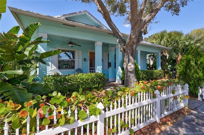 Foto del edificio - 424 SW Camden Ave