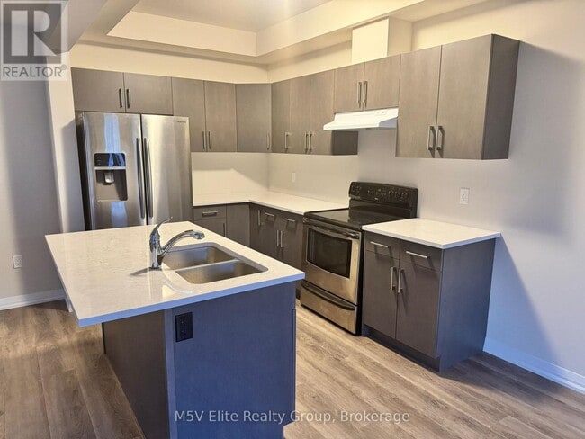 Building Photo - 73 Marie St