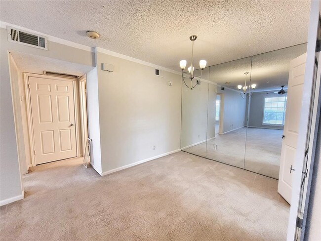 Building Photo - 1311 Antoine Dr