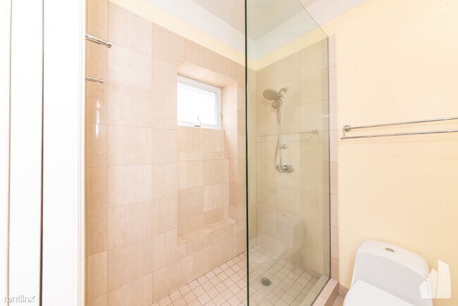 Foto del edificio - 3 br, 2 bath Condo - 1427 N Dearborn St