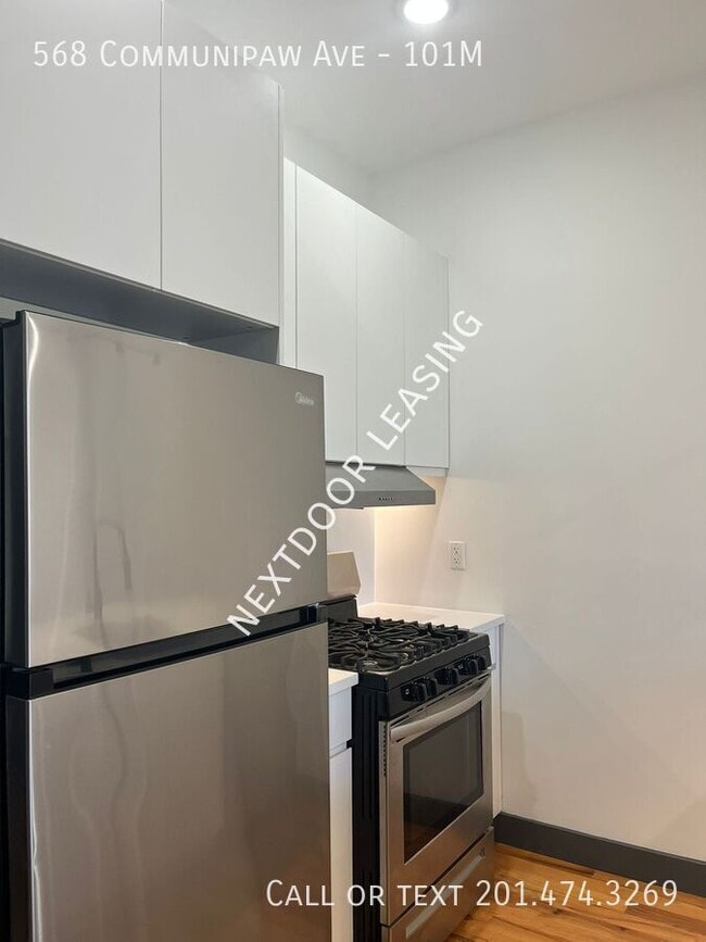 Foto del edificio - 568 Communipaw Ave