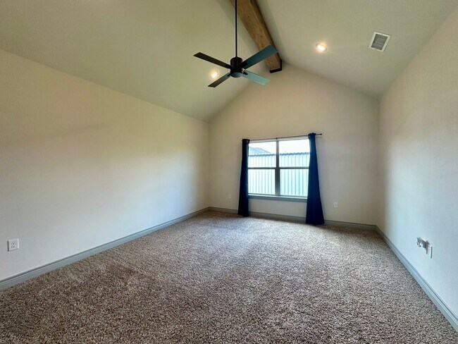 Foto del edificio - Self Showing - Beautiful 4 Bed 2 Bath - Co...