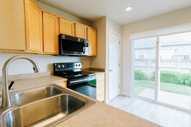 Foto del edificio - 3971 E Golden Eagle Rd