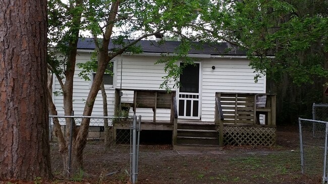 Building Photo - 1516 Woodard St