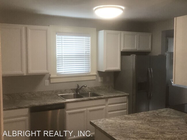Foto del edificio - 2 br, 1 bath House - 756 CEDAR STREET