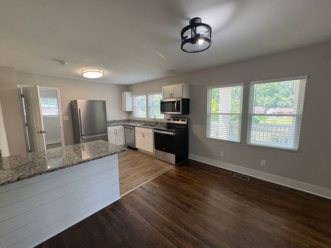 Foto del edificio - Your Next Home Awaits – Spacious Rental in a Convenient Location