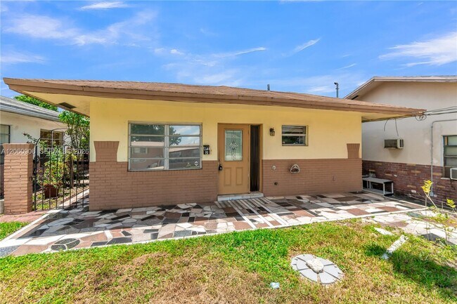 Foto del edificio - 5742 Garfield St