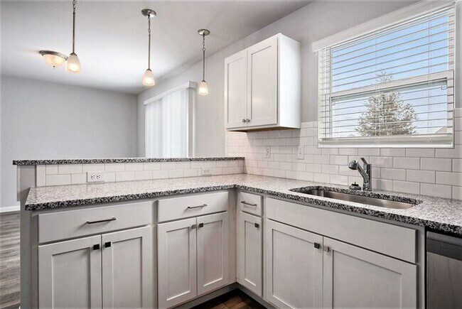 Foto del edificio - 2789 Berkshire St