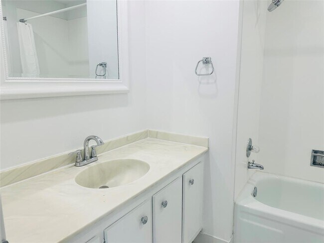 Foto del edificio - 2841 N Ocean Blvd