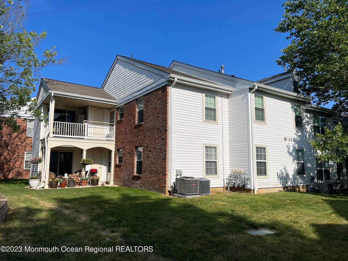 130 Tulip Ln, Freehold, NJ 07728 Condo for Rent in Freehold, NJ