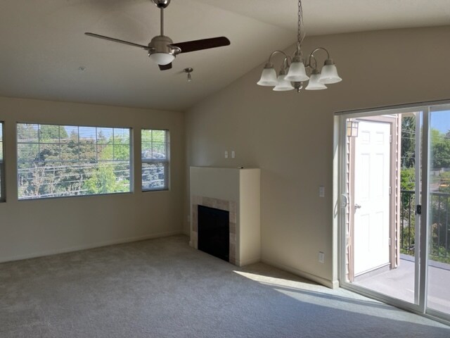 Building Photo - 10834 NE Holly St