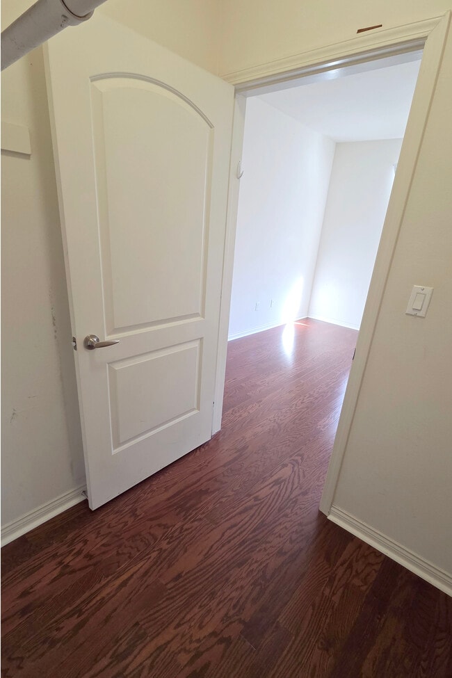 Foto del edificio - 360 W Ave 26 Ave