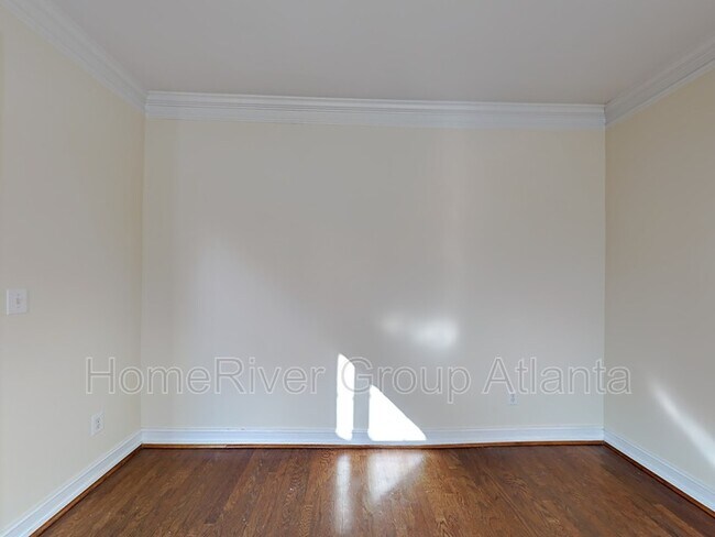 Foto del edificio - 1040 Queensgate Dr SE