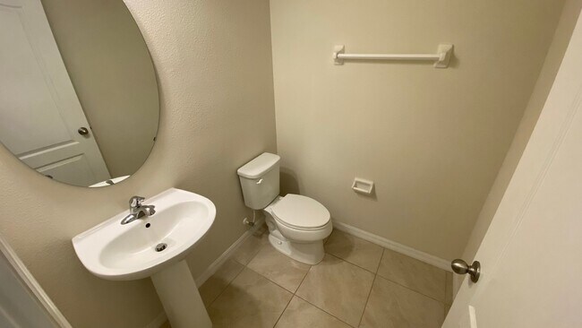 Building Photo - 3/2.5 Town Home in Winter Park! Priced to ...