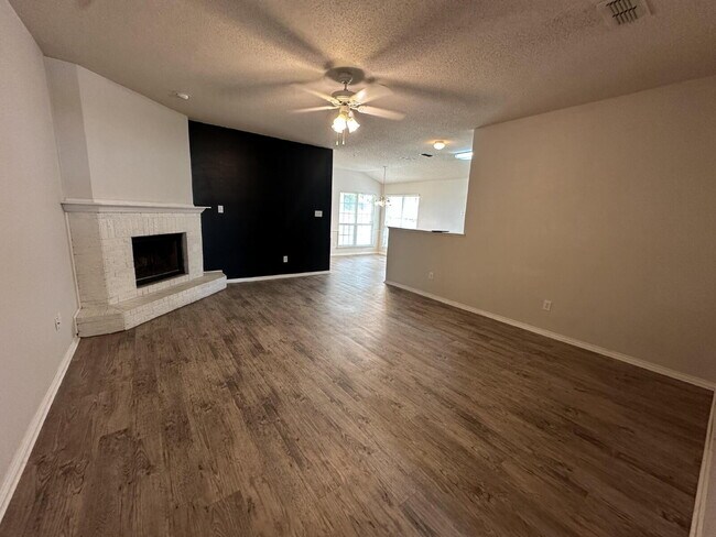 Foto del edificio - Charming North Lubbock Home with Spacious ...