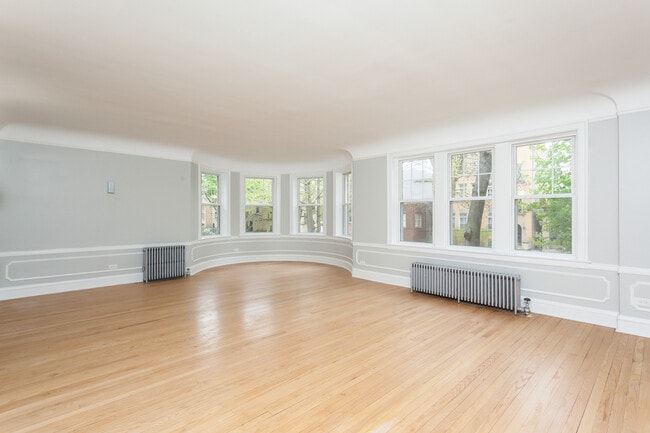 Building Photo - 6149 N Talman Ave