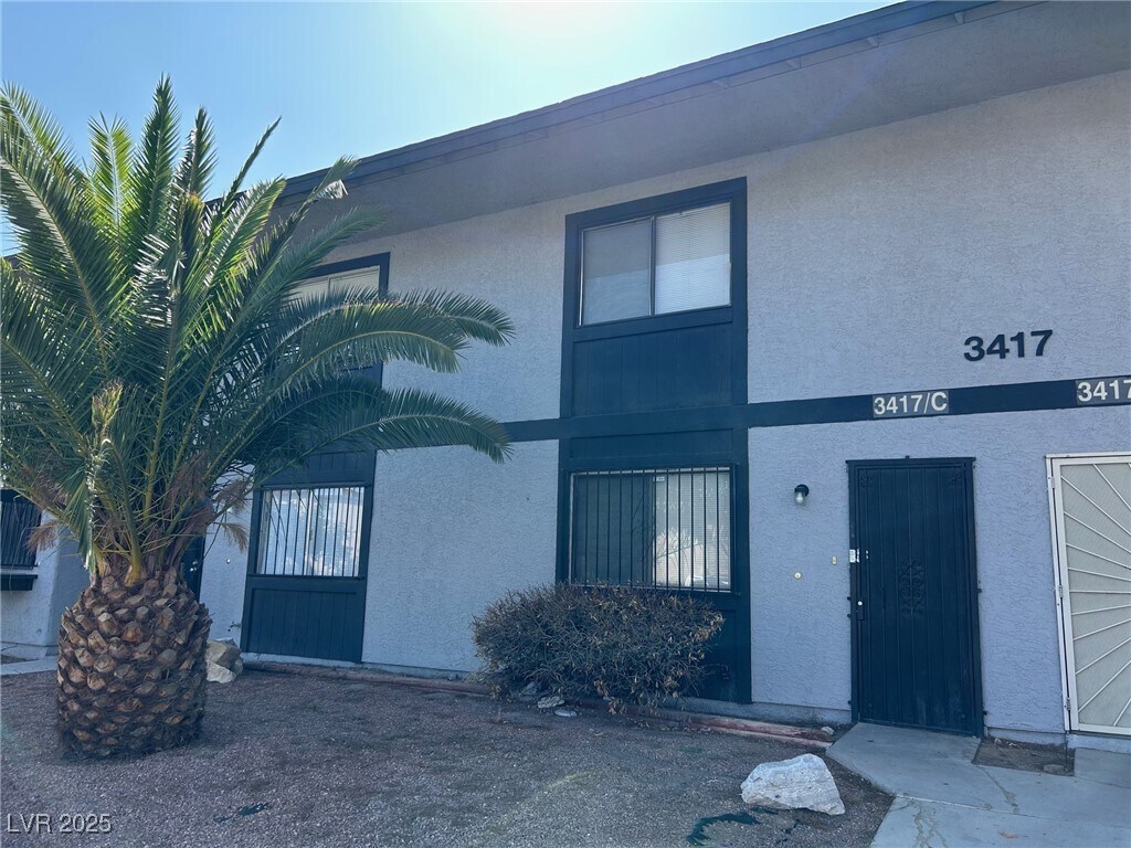 Primary Photo - 3417 Civic Center Dr