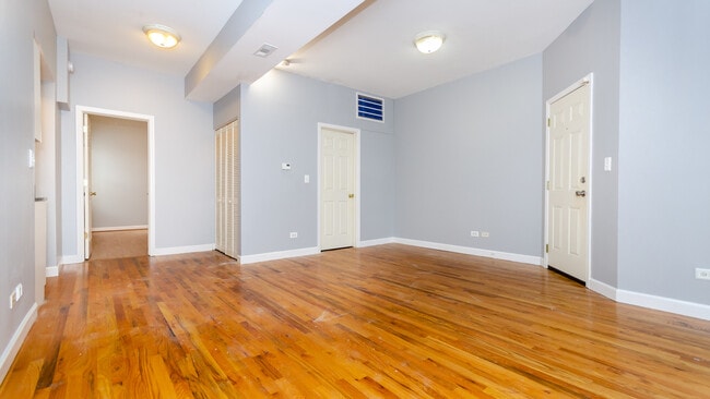 Foto del edificio - 1147 E 61st St