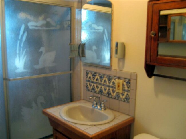 Foto del edificio - 708 Carlisle Blvd NE