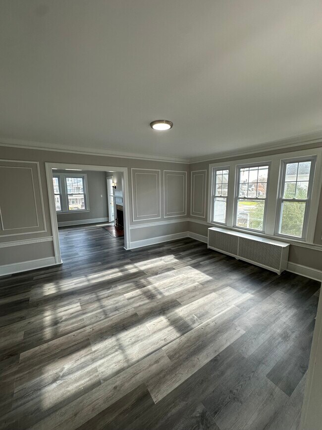 Building Photo - 257 Fairfield Ave
