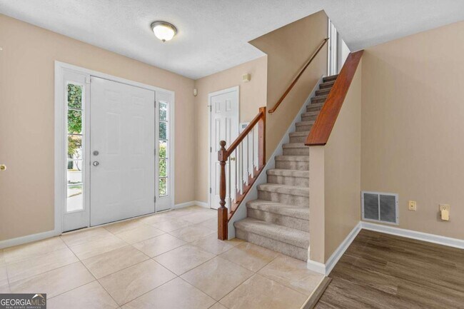 Building Photo - 3525 Park Bluff Ln NW
