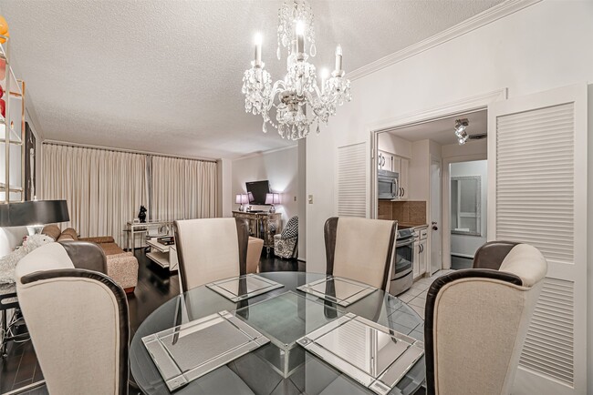 Building Photo - 661 Bering Dr