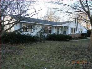 Building Photo - 470-472 Hazel Ave