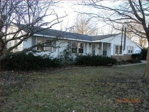 Building Photo - 470-472 Hazel Ave Building Photo - 470-472 Hazel Ave