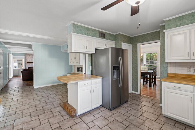 Foto del edificio - Five Bedroom in Country Club Woods