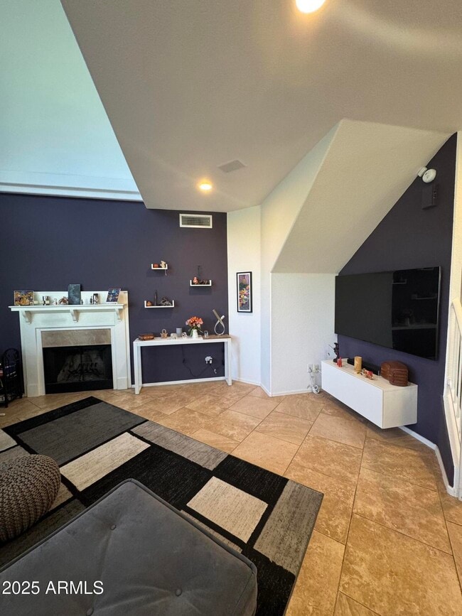 Building Photo - 8833 S 51st St