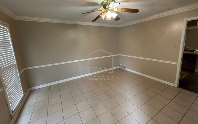 Foto del edificio - 8559 Chippingham Dr